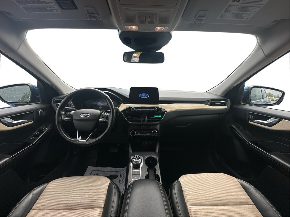 2022 Ford Escape Hybrid Titanium-18