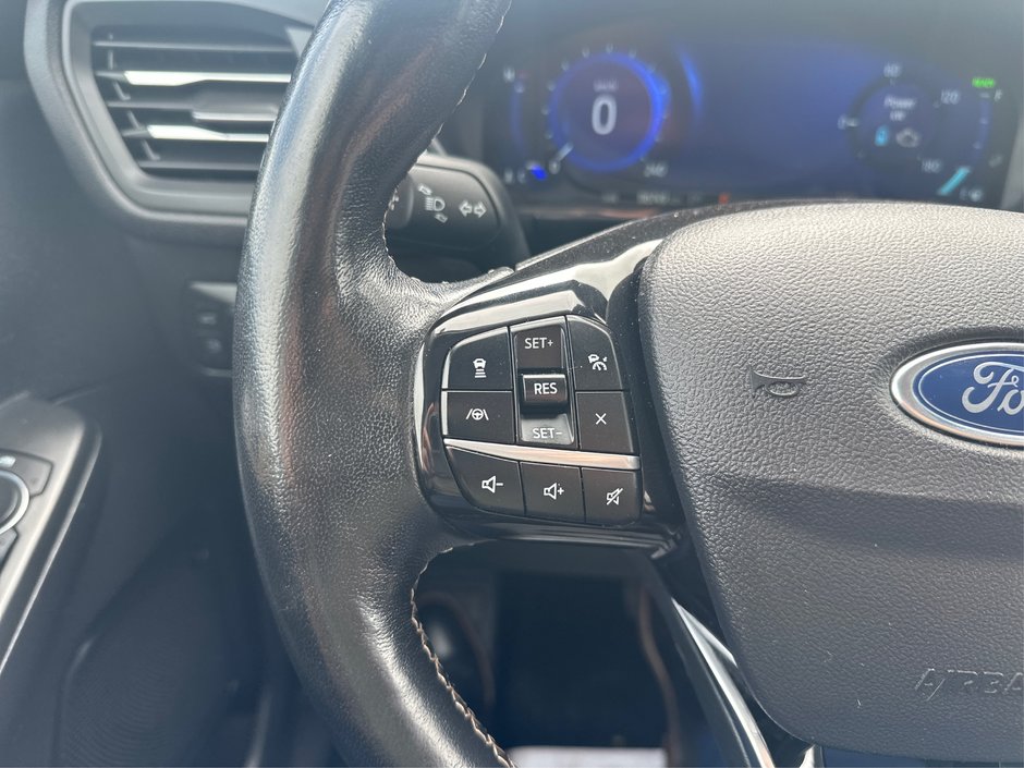 2022 Ford Escape Hybrid Titanium-21