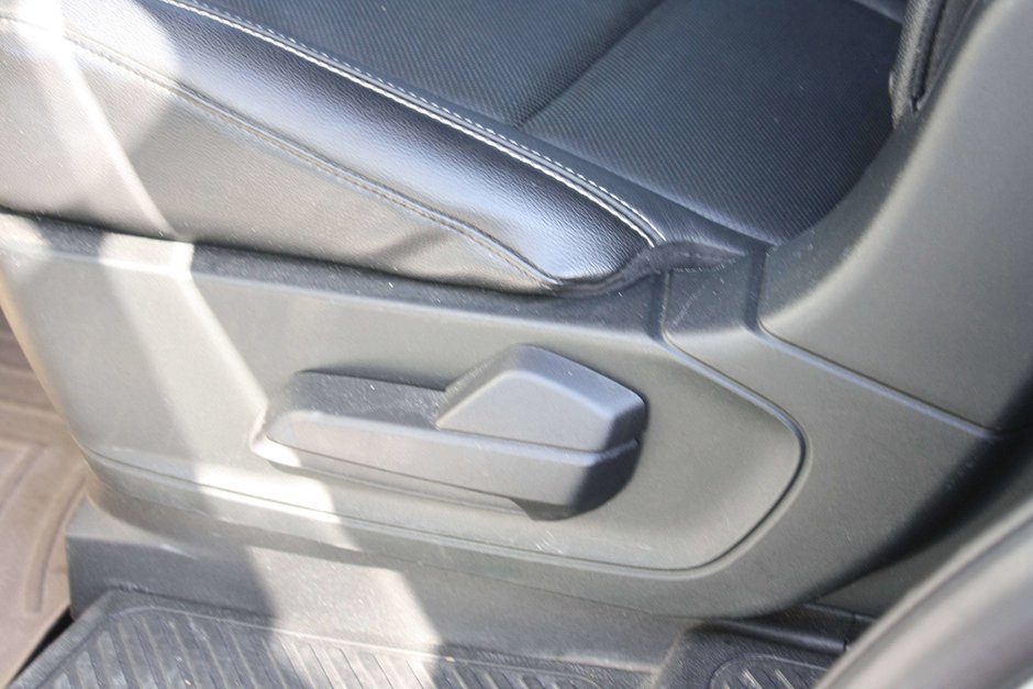 2020 Ford Explorer ST-9