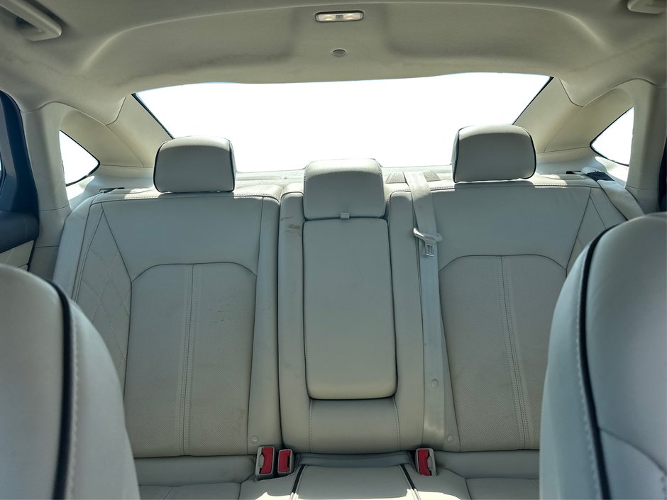 2018 Ford Fusion Energi Platinum-10