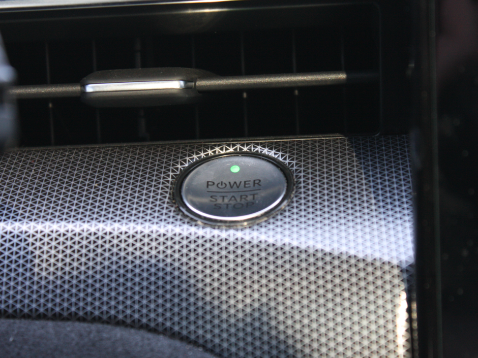 2022 Ford Mustang Mach-E GT-18