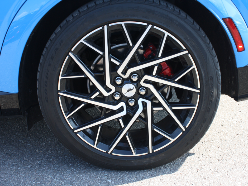 2022 Ford Mustang Mach-E GT-10