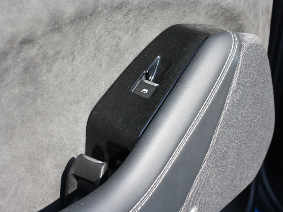 2022 Ford Mustang Mach-E GT-33