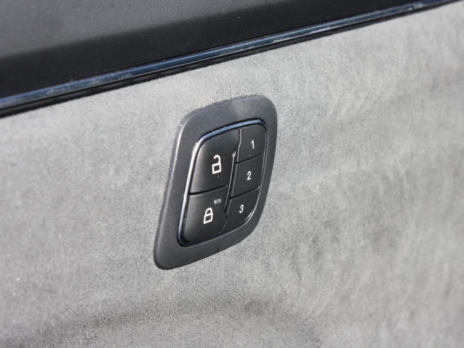 2022 Ford Mustang Mach-E GT-26