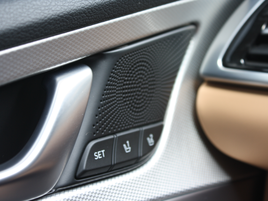 2025 GENESIS G70 2.5T-15