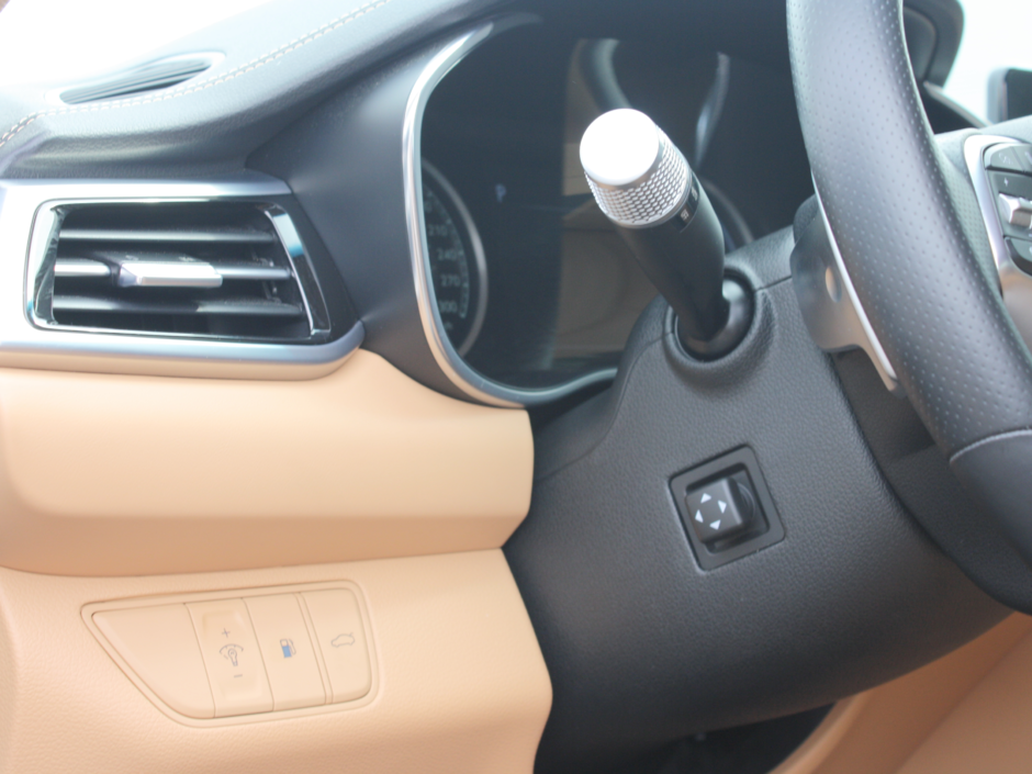 2025 GENESIS G70 2.5T-12