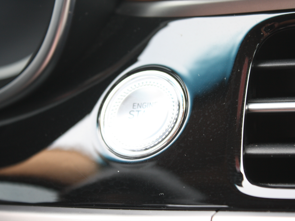 2025 GENESIS G70 2.5T-18