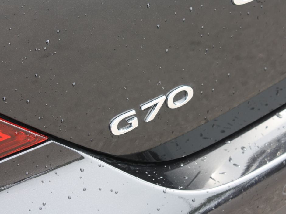 2025 GENESIS G70 2.5T-8