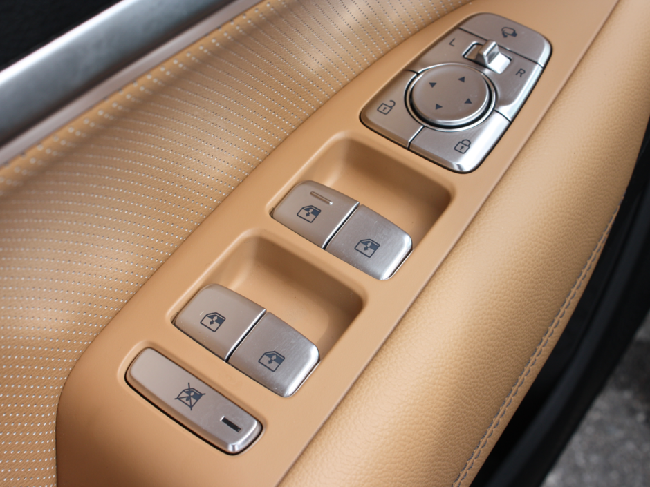 2025 GENESIS G70 2.5T-17