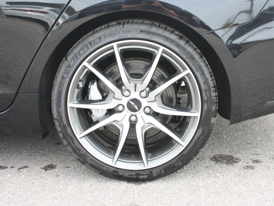 2025 GENESIS G70 2.5T-9