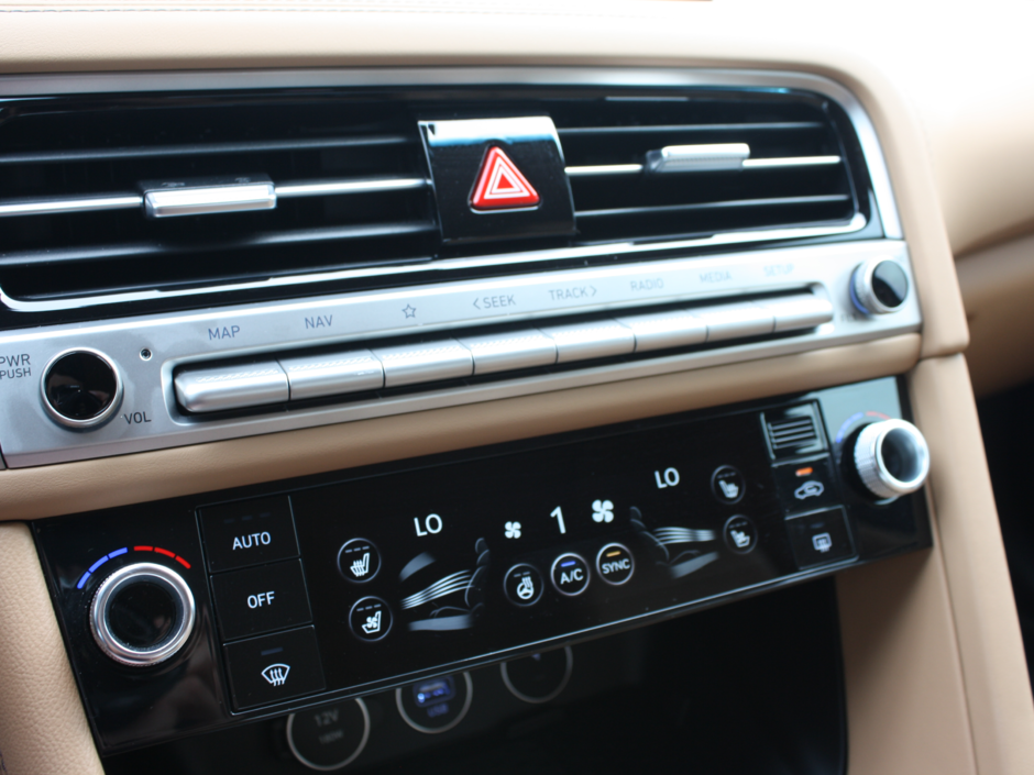 2025 GENESIS G70 2.5T-28