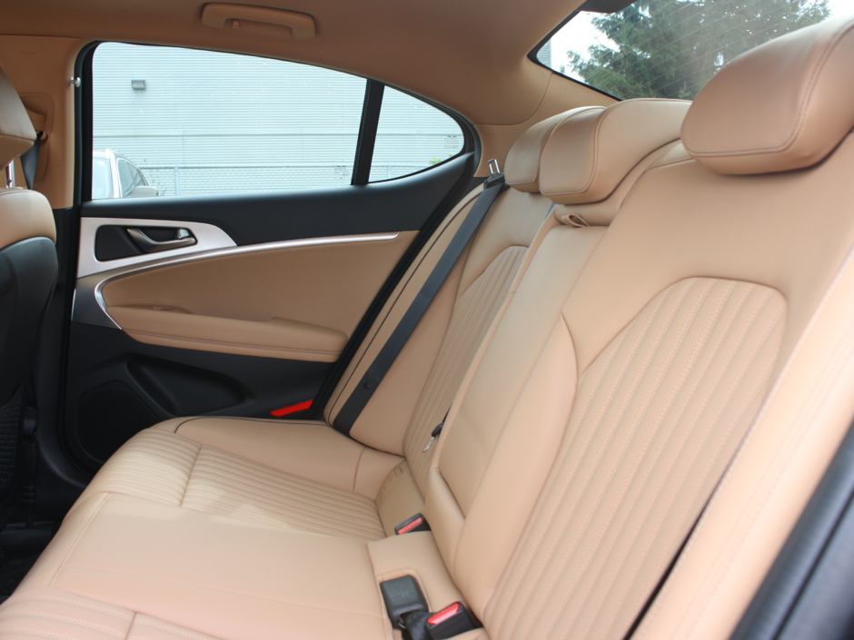 2025 GENESIS G70 2.5T-36