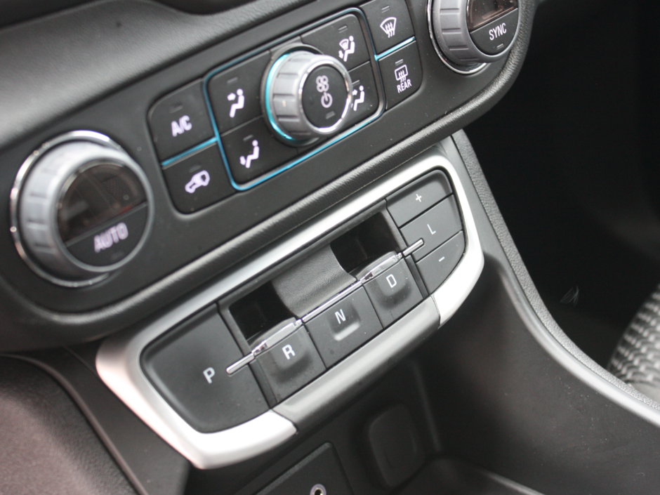 2024 GMC Terrain SLE-11