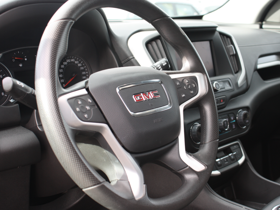 2024 GMC Terrain SLE-10