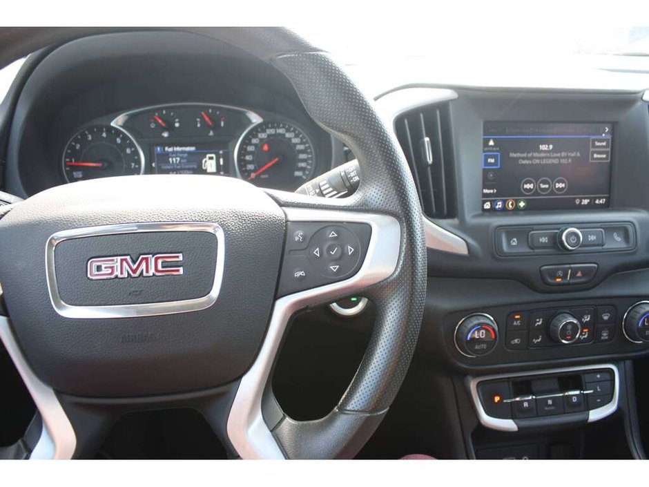 2024 GMC Terrain SLE-12