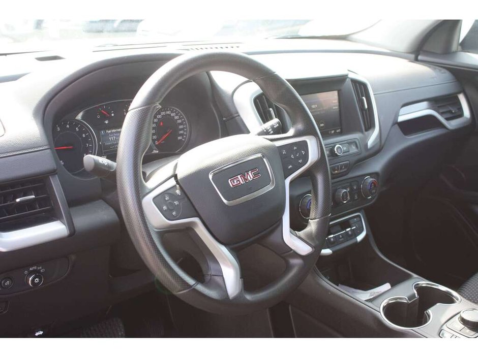 2024 GMC Terrain SLE-10