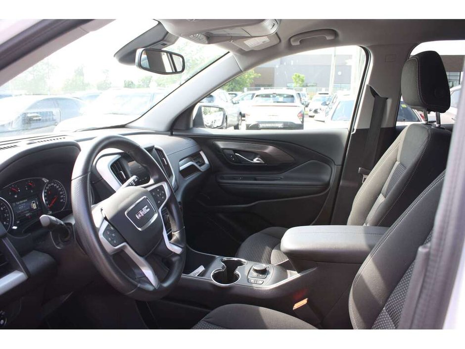 2024 GMC Terrain SLE-11