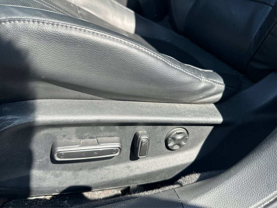 2018 Honda Accord Hybrid Touring-15