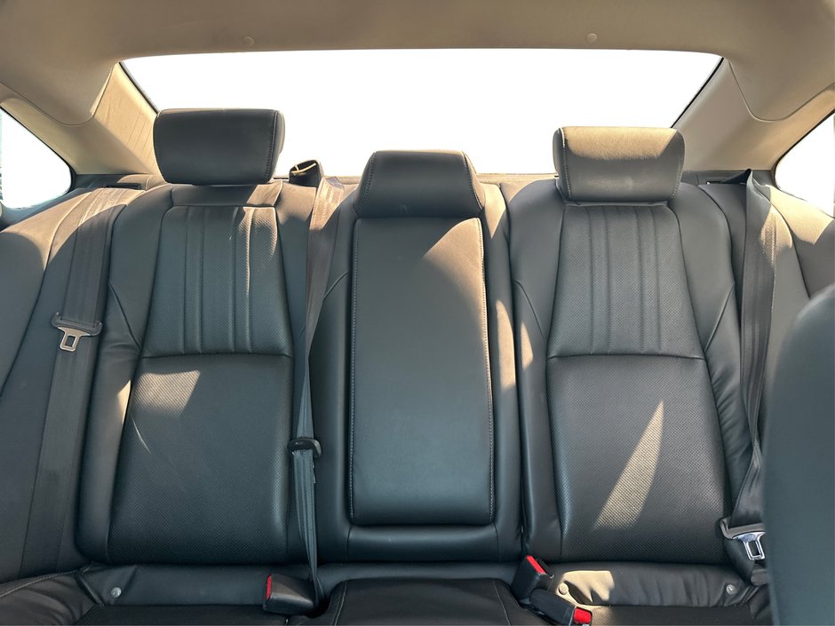 2018 Honda Accord Hybrid Touring-10