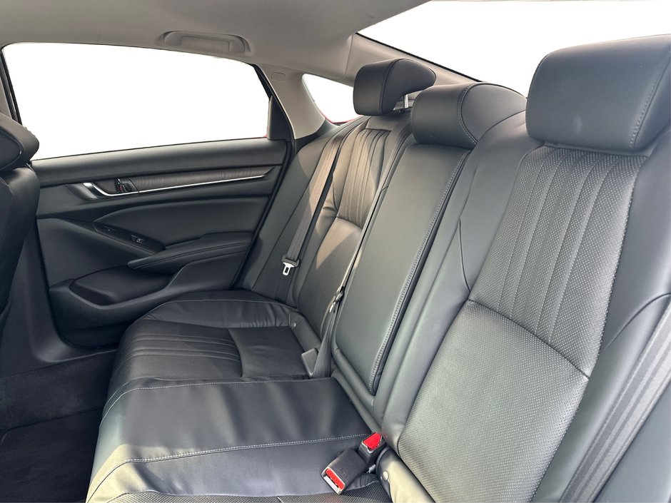 2018 Honda Accord Hybrid Touring-9