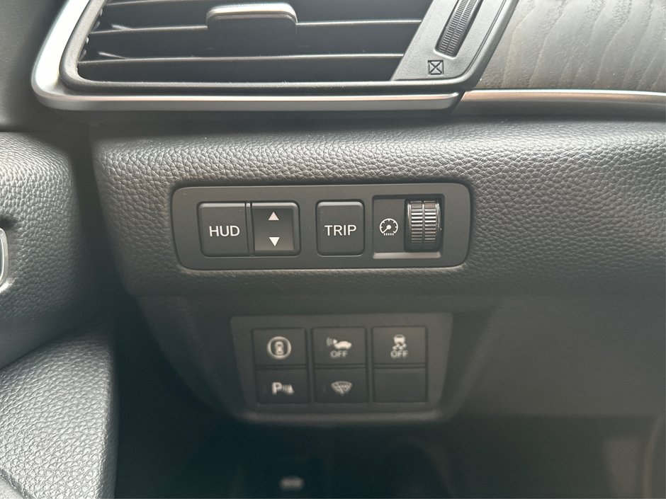 2018 Honda Accord Hybrid Touring-14