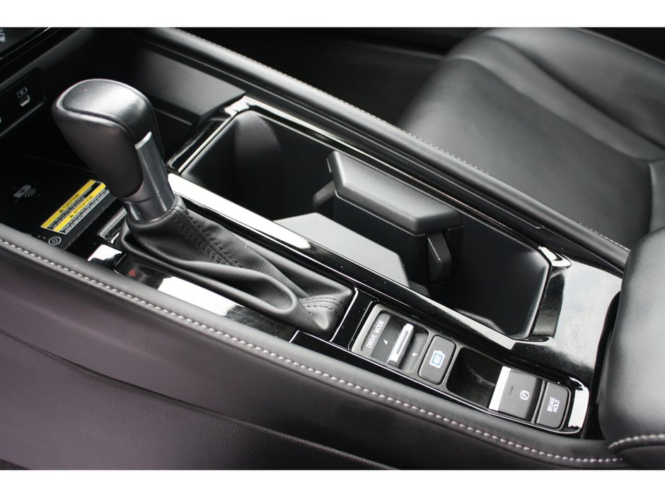 2023 Honda Accord Hybrid Touring-12