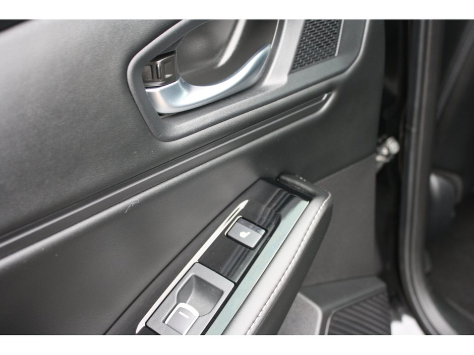 2023 Honda Accord Hybrid Touring-21