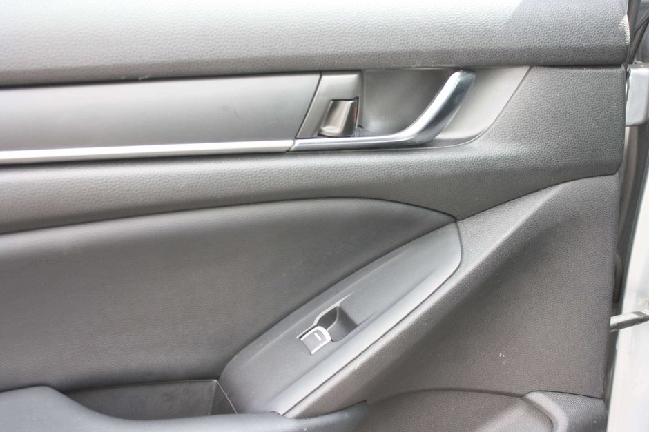 2018 Honda Accord LX-6