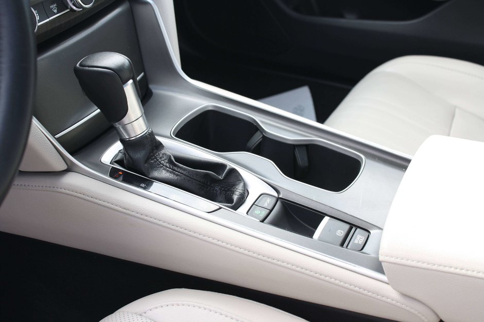 2020 Honda Accord Touring-12