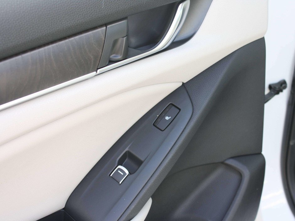 2020 Honda Accord Touring-6