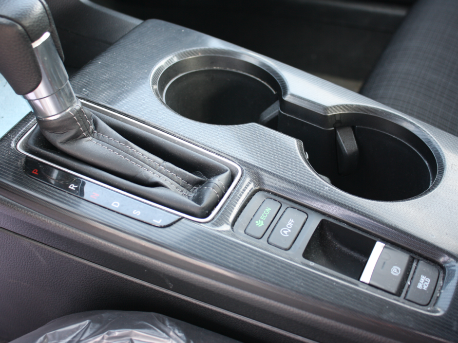 2022 Honda Civic LX-16