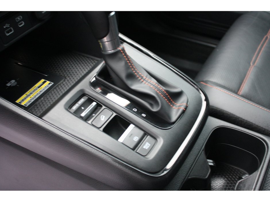 2024 Honda CR-V Hybrid Touring-12