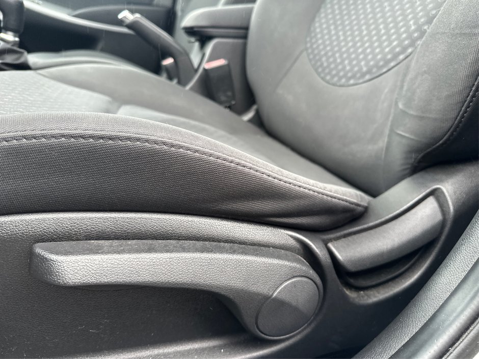 2013 Hyundai Accent GLS-16