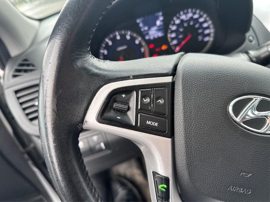 2013 Hyundai Accent GLS-21