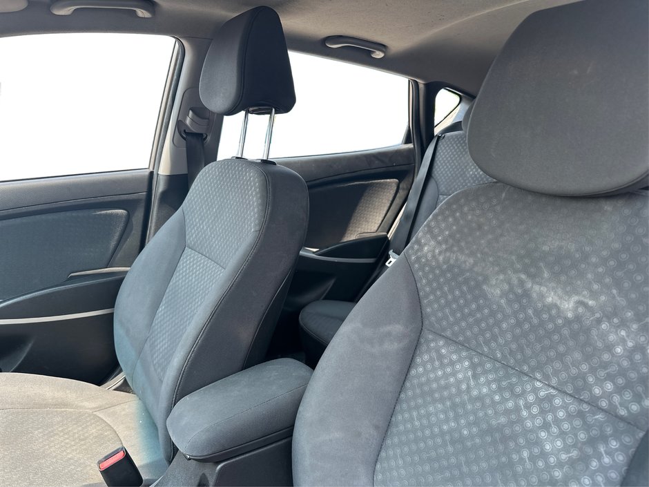 2014 Hyundai Accent GLS-8