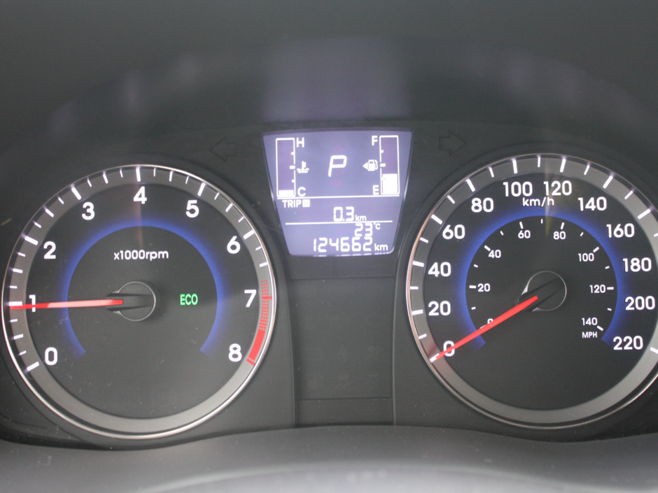 2016 Hyundai Accent GL-18