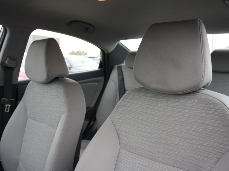 2016 Hyundai Accent GL-27