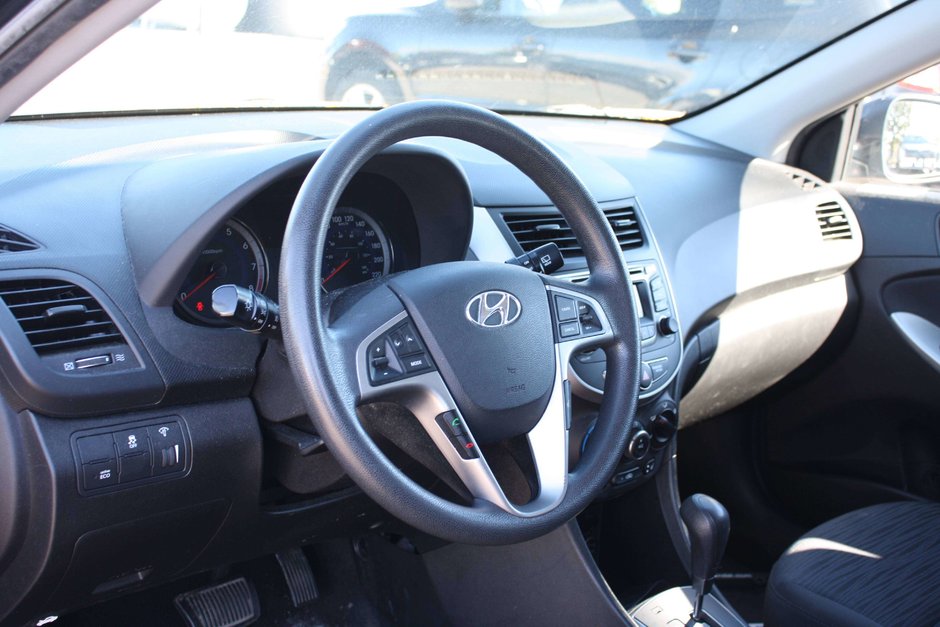 2017 Hyundai Accent SE-9