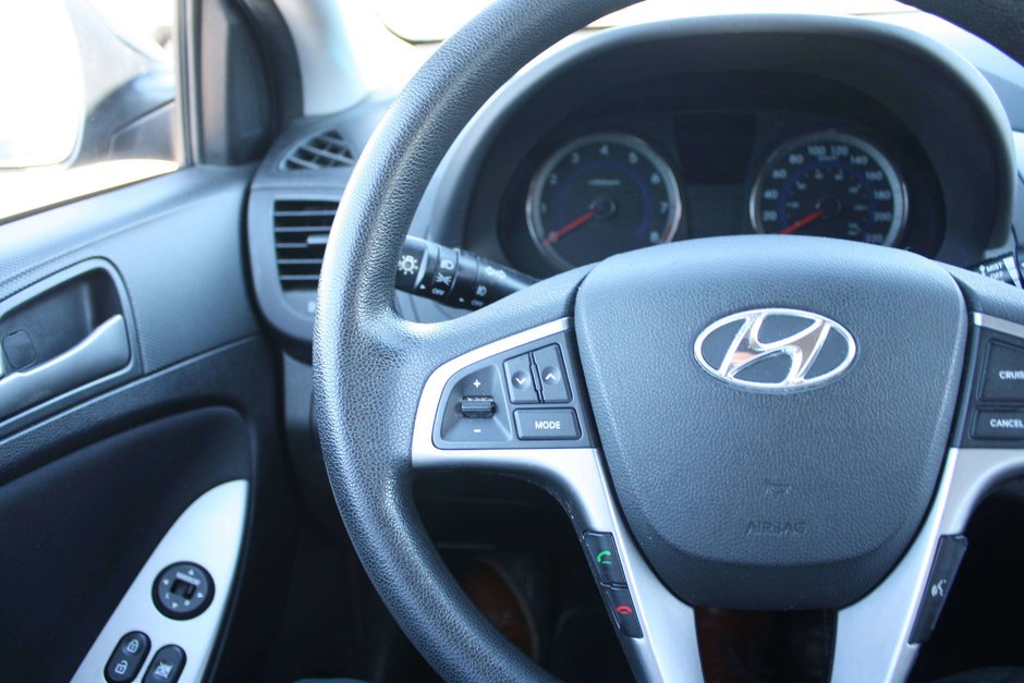 2017 Hyundai Accent SE-14