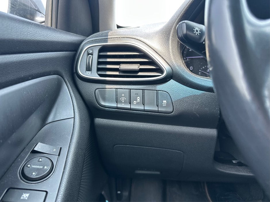 2018 Hyundai Elantra GT Base-14