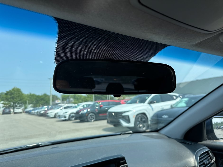 2018 Hyundai Elantra GT Base-11