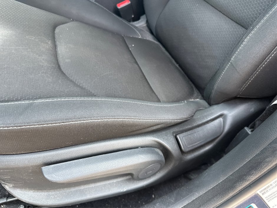 2018 Hyundai Elantra GT Base-15