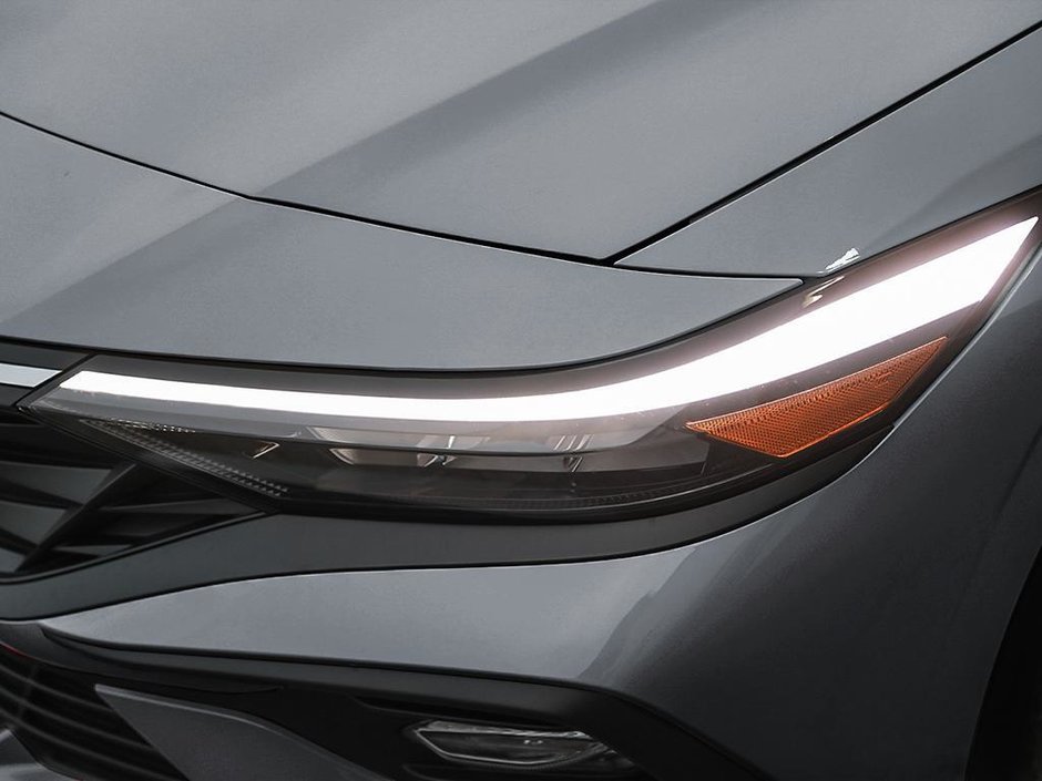 2025 Hyundai Elantra Hybrid Luxury-7