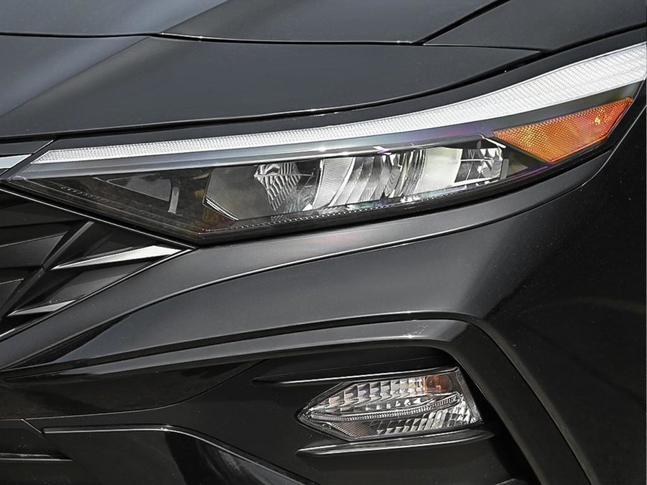 2026 Hyundai Elantra Hybrid Luxury-8