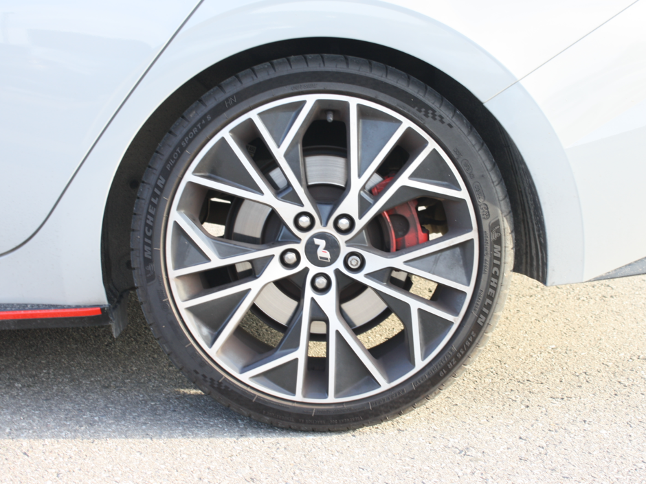 2023 Hyundai Elantra N Base-8