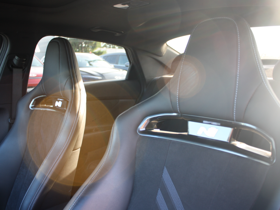 2023 Hyundai Elantra N Base-11