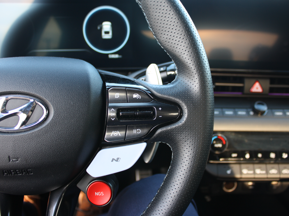 2023 Hyundai Elantra N Base-18