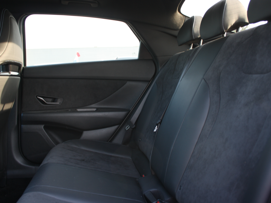 2023 Hyundai Elantra N Base-24