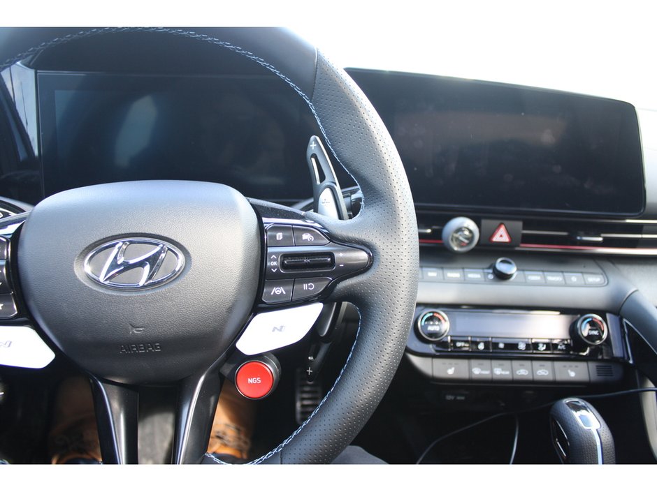 2023 Hyundai Elantra N Base-13