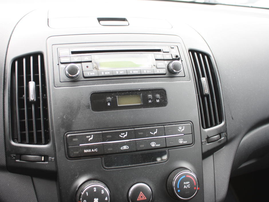 2011 Hyundai Elantra Touring GLS-12